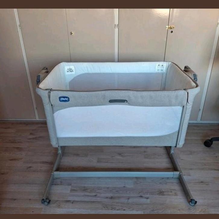 Chicco Next2Me Magic Aanschuifbedje, Kinderen en Baby's, Babywiegjes en Ledikanten, Ophalen