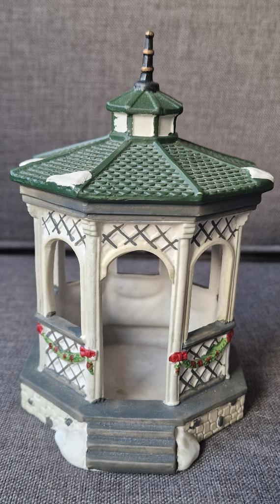 Lemax Porcelain Gazebo 13030, Diversen, Kerst, Zo goed als nieuw, Ophalen of Verzenden