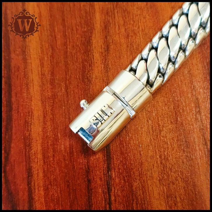 SILK   BOLD SHIVA  maat E     Buddha to Buddha armband, Sieraden, Tassen en Uiterlijk, Armbanden, Zo goed als nieuw, Zilver, Zilver