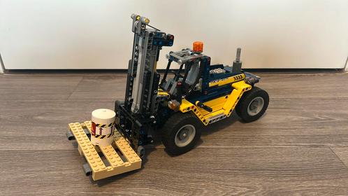 Lego 42079 technic heftruck en takelwagen, Kinderen en Baby's, Speelgoed | Duplo en Lego, Zo goed als nieuw, Lego, Complete set