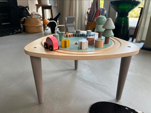 Janod speeltafel gebruikt zie fotos en omschrijving, Kinderen en Baby's, Speelgoed | Speeltafels, Gebruikt, Ophalen of Verzenden