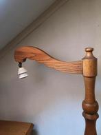Eiken Schemerlamp met Krantenrek, Huis en Inrichting, Lampen | Vloerlampen, Ophalen, Gebruikt, Hout, Minder dan 100 cm
