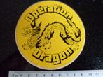 sticker opération Dragon logo oefening leger army, Verzamelen, Verzenden, Zo goed als nieuw, Bedrijf of Vereniging