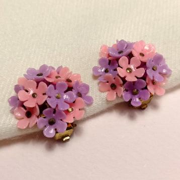 Vintage retro oorbellen clipoorbellen oorclips bloemen roze