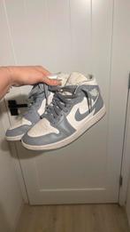 Air Jordan 1 Mid Stealth, Ophalen of Verzenden, Gedragen