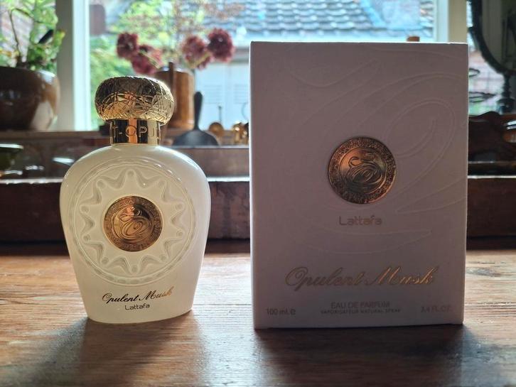 5 Verschillende geuren Latiffa parfum, Sieraden, Tassen en Uiterlijk, Uiterlijk | Parfum, Zo goed als nieuw, Ophalen of Verzenden