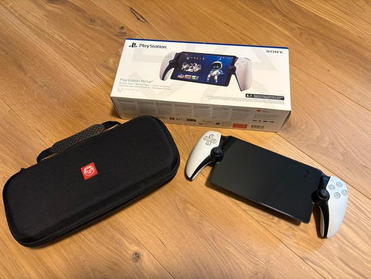 PlayStation Portal met screenprotector, doos en case., Spelcomputers en Games, Spelcomputers | Sony PlayStation Consoles | Accessoires