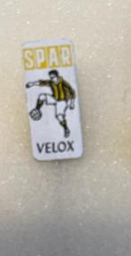 Velox voetbal speldje, Verzamelen, Speldjes, Pins en Buttons, Ophalen of Verzenden, Gebruikt, Overige onderwerpen