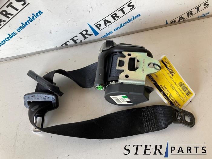 Veiligheidsgordel rechts-achter van een Mercedes E-Klasse, Auto-onderdelen, Interieur en Bekleding, Mercedes-Benz, Gebruikt, 3 maanden garantie