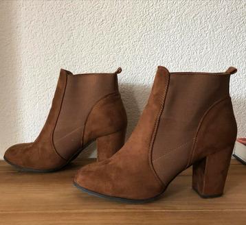 Anna Field Laarsjes 41 beschikbaar voor biedingen