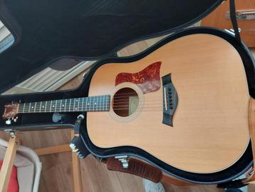Taylor 210e gitaar beschikbaar voor biedingen