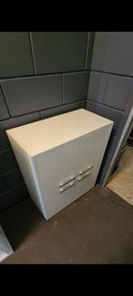 Witte kast, Huis en Inrichting, Kasten | Roldeurkasten en Archiefkasten, Ophalen, Overige materialen, 50 tot 100 cm, Zo goed als nieuw