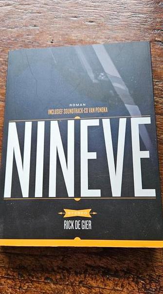 Rick de Gier - Nineve, Boeken, Literatuur, Zo goed als nieuw, Ophalen of Verzenden