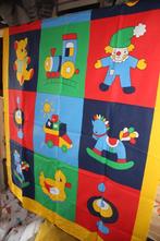 Paneel 100% katoen kinderstof - geel/rood clown trein #3906, Hobby en Vrije tijd, Stoffen en Lappen, 120 cm of meer, Nieuw, Ophalen of Verzenden