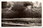 Egmond aan Zee - Onstuimig, Verzenden, 1940 tot 1960, Gelopen, Noord-Holland
