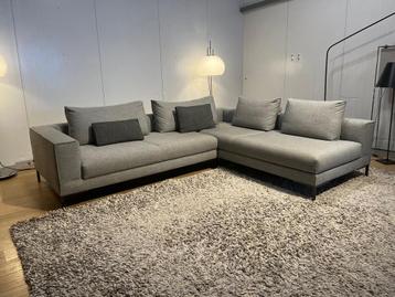 Nieuwstaat Design on Stock Aikon Lounge Hoekbank - NP: €8k beschikbaar voor biedingen