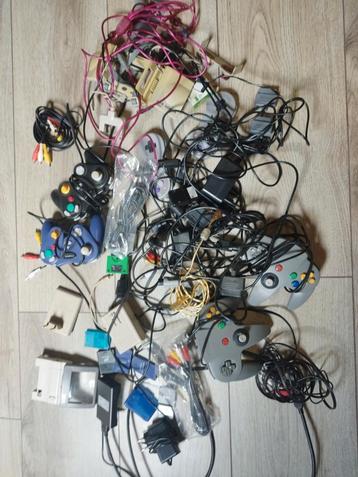 Stapel 3rd party nintendo accessoires  beschikbaar voor biedingen