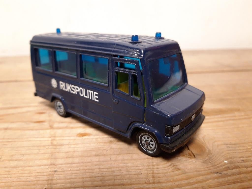 Siku mercedes benz 809d bus rijkspolitie, Ophalen of Verzenden, Tractor of Landbouw, SIKU