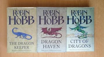 Robin Hobb - 3x Rain Wild Chronicles (HC + omslag) beschikbaar voor biedingen