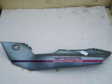 RF600 1993 - 1997 Suzuki Kuipdeel Kuipdeel kont D1-18345 beschikbaar voor biedingen