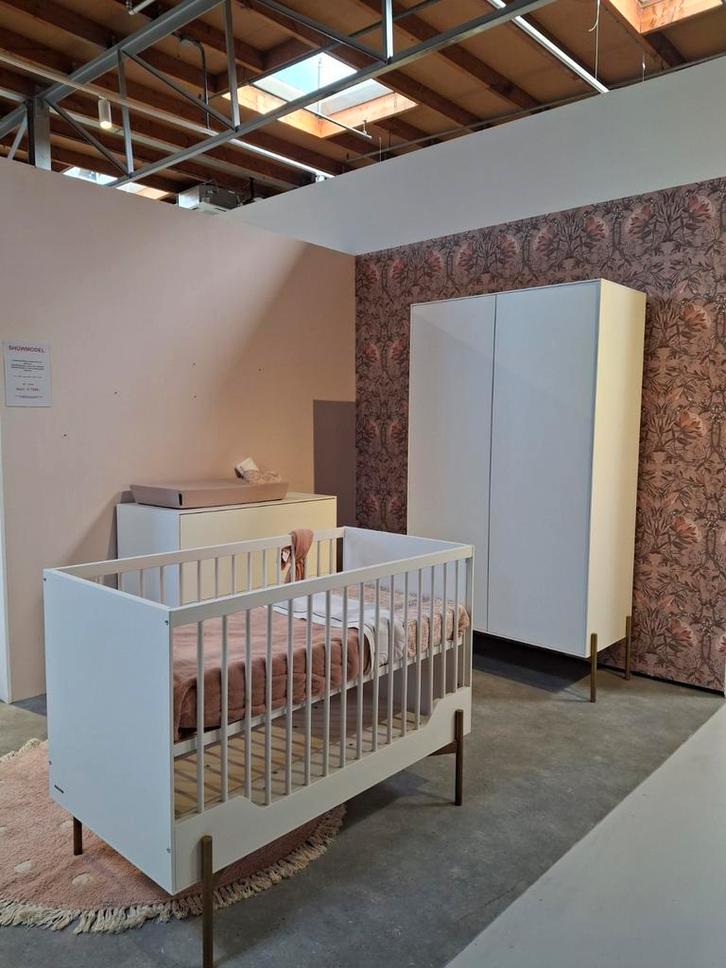 Kidsmill Boutique wit/brass 3-delig, Kinderen en Baby's, Kinderkamer | Commodes en Kasten, Ophalen