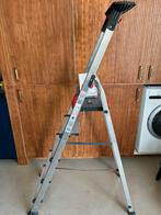 Altrex D805 trap aluminium, Ophalen, Trap, Zo goed als nieuw, Opvouwbaar of Inschuifbaar