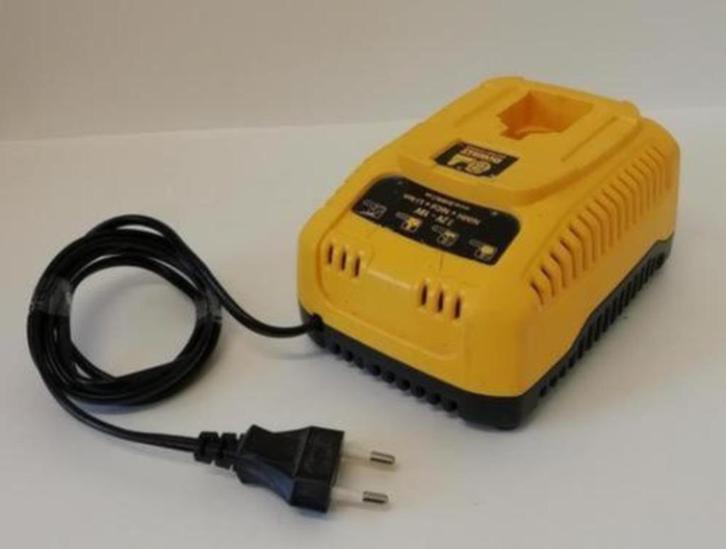 DeWalt Accu Oplader ( DE9135 Type 1 ), Doe-het-zelf en Verbouw, Gereedschap | Boormachines, Gebruikt, Ophalen of Verzenden