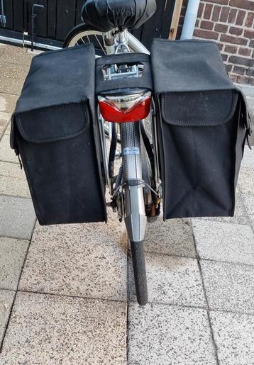 Te koop dubbele fietstassen greenlands black XXXL

 beschikbaar voor biedingen