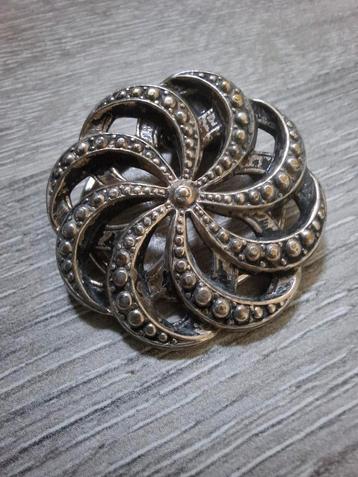 Zilveren Keltische knoop broche  beschikbaar voor biedingen