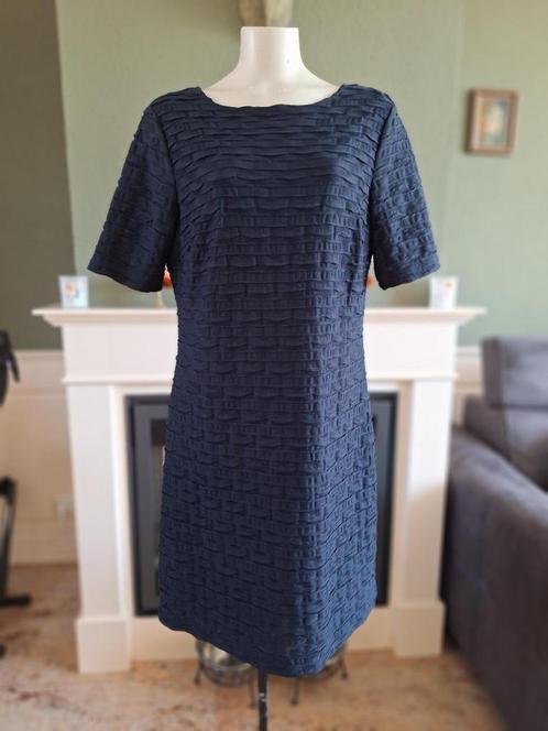 Betty Barclay donker blauwe plooitjes jurk 42 gratis verz, Kleding | Dames, Jurken, Zo goed als nieuw, Maat 42/44 (L), Blauw, Knielengte