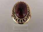 Gouden damesring met granaat                            G112, Sieraden, Tassen en Uiterlijk, Ringen, 18 tot 19, Gebruikt, ., Ophalen of Verzenden