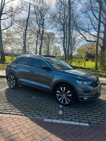 Volkswagen T-Roc R-LINE FULL PANO VIRTUAL 1.5 TSI 2018  beschikbaar voor biedingen