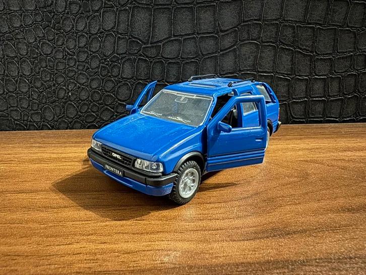 Opel Frontera van gama., Hobby en Vrije tijd, Modelauto's | 1:43, Nieuw, Auto, Gama, Ophalen of Verzenden