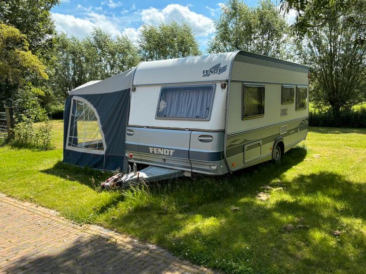 Fendt Saphir 130 (450) met voortent en luifel., Caravans en Kamperen, Caravans, Particulier, tot en met 4, 1000 - 1250 kg, Rondzit