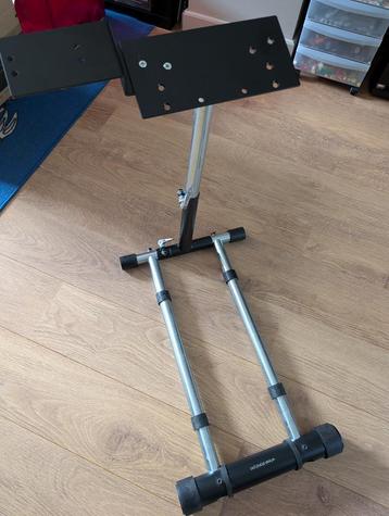 Wheel Stand Pro voor Logitech beschikbaar voor biedingen