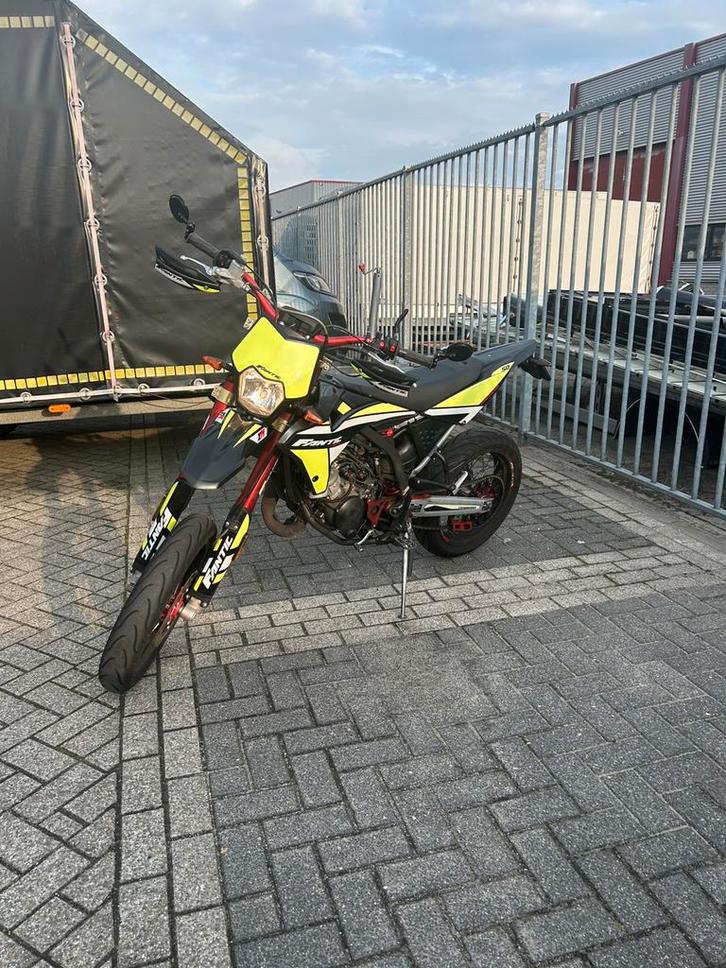 Fantic XM50 competition 2022, Fietsen en Brommers, Brommers | Crossbrommers, Zo goed als nieuw, Overige merken, Ophalen