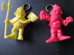 2 kabouters, dwergen rood geel 7 cm. vintage sleutelhangers, Ophalen of Verzenden, Zo goed als nieuw