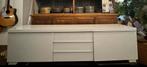 IKEA TV Meubel lak Wit -1.80 breed, 40 cm diep en 48 cm hoog, Huis en Inrichting, Kasten | Televisiemeubels, Ophalen, Kunststof