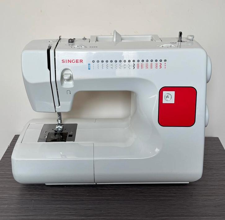 Singer naaimachine, Hobby en Vrije tijd, Naaimachines en Toebehoren, Zo goed als nieuw, Naaimachine, Singer, Ophalen