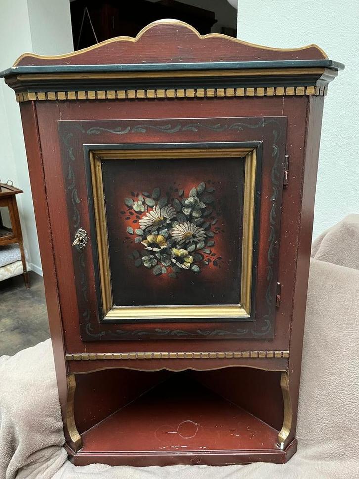 Antiek hoekkastje met handgeschilderd deurtje, Antiek en Kunst, Antiek | Meubels | Kasten, Ophalen