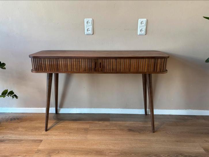 Zuiver Barbier Sidetable - Walnoot, Huis en Inrichting, Tafels | Sidetables, Gebruikt, 25 tot 50 cm, 100 tot 150 cm, Rechthoekig
