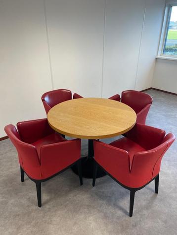 Complete set: ronde tafel met 3/4 stoelen* los beschikbaar