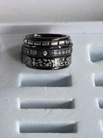 Zwarte IXXXI ring maat 17. H12, Zwart, Ophalen of Verzenden, Zo goed als nieuw, 17 tot 18