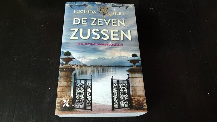 Lucinda Riley - De zeven zussen, Boeken, Literatuur, Zo goed als nieuw, Ophalen of Verzenden