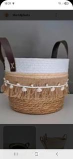 Leuke mand zeegras, bamboe, raffia met hengsel, Huis en Inrichting, Woonaccessoires | Schalen en Manden, Ophalen, Mand, Rond, Zo goed als nieuw