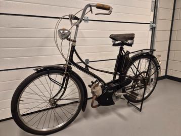 Aangeboden: Zeer mooie Kaptein Mobylette oldtimer brommer beschikbaar voor biedingen