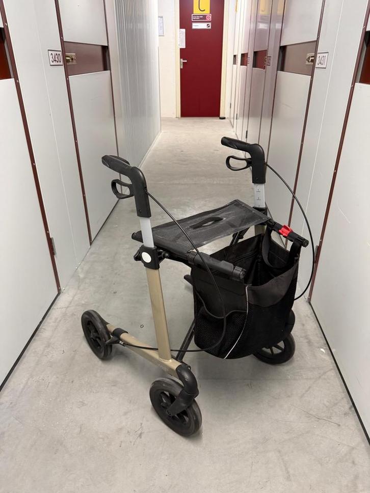 Server lichtgewicht rollator, Diversen, Rollators, Gebruikt, Lichtgewicht, Opvouwbaar, Ophalen