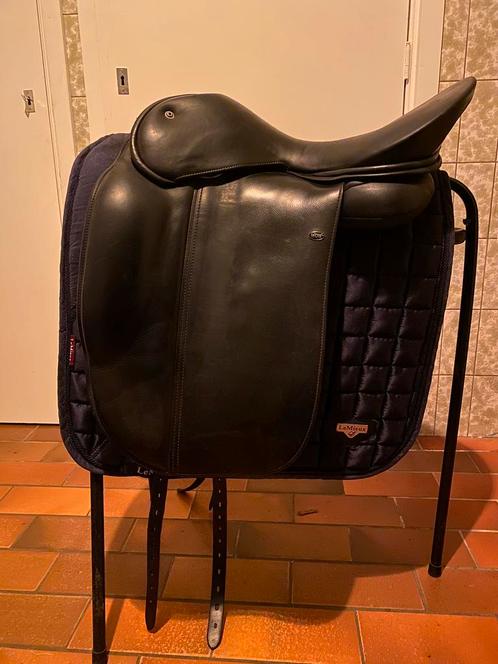WOW dressuurzadel, Dieren en Toebehoren, Paarden en Pony's | Zadels, Gebruikt, Dressuur, Ophalen of Verzenden