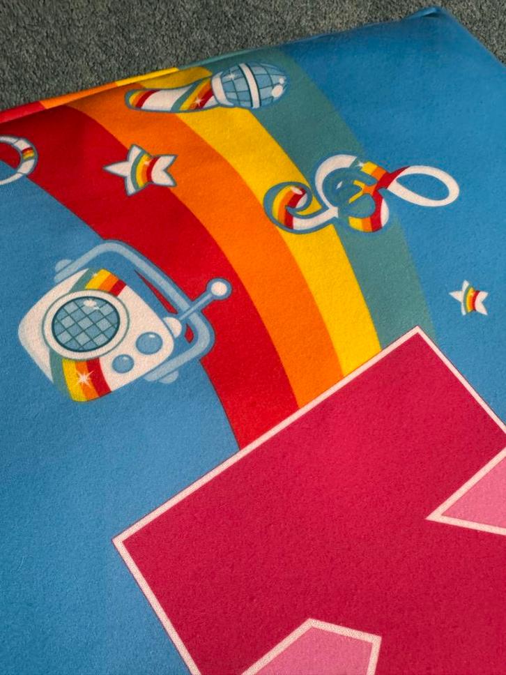 K3 Kussen rechthoekig Blauw 70/100 met regenboog, Huis en Inrichting, Woonaccessoires | Kussens, Gebruikt, Blauw, Rechthoekig