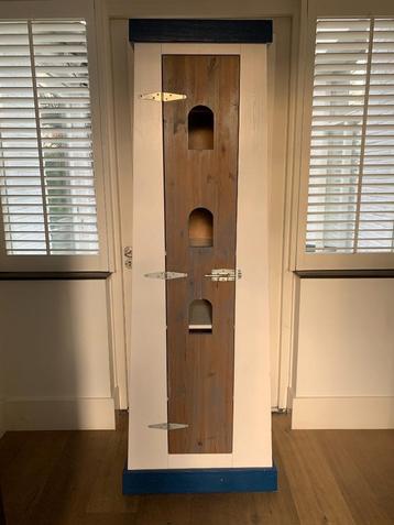 2 Kids Factory Closets   beschikbaar voor biedingen